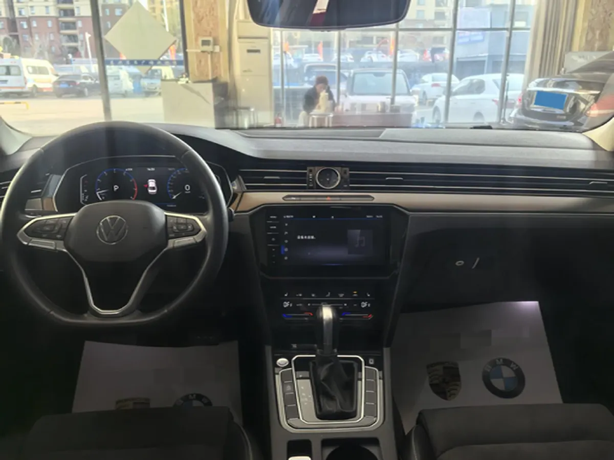 2020 Volkswagen Magotan 2.0T 186HP L4 7DCT,autocango,china used car exporter,china ev exporter,chinese used car exporter,chinese used ev exporter