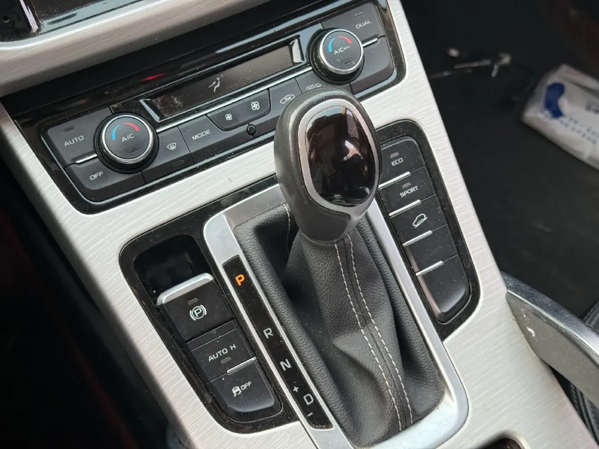 2018 Geely Azkarra 1.8T 184HP L4 6AT,autocango,china used car exporter,china ev exporter,chinese used car exporter,chinese used ev exporter