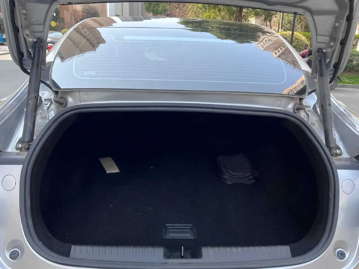 2024 Xpeng P7 BEV 64.4KWH,autocango,china used car exporter,china ev exporter,chinese used car exporter,chinese used ev exporter