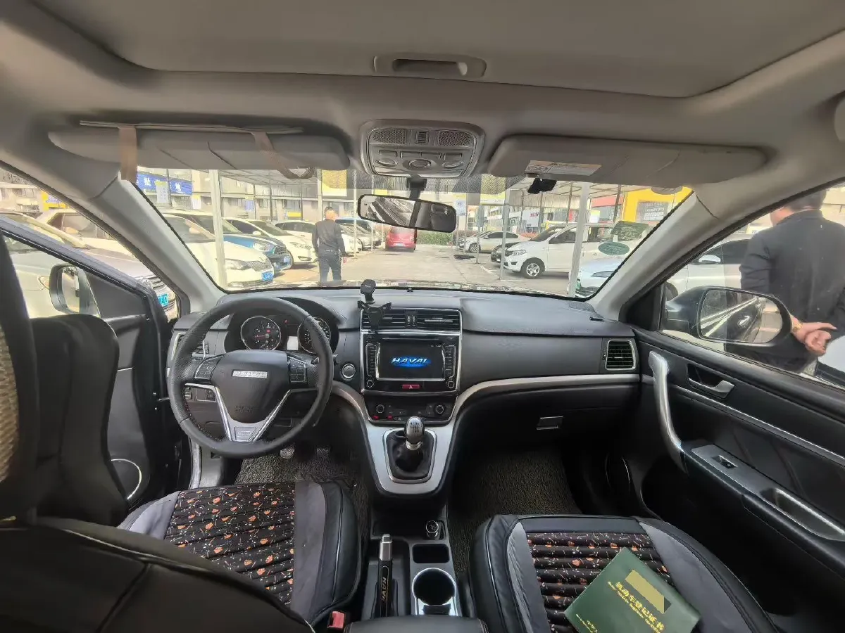 2019 Haval M6 1.5T 150HP L4 6MT,autocango,china used car exporter,china ev exporter,chinese used car exporter,chinese used ev exporter