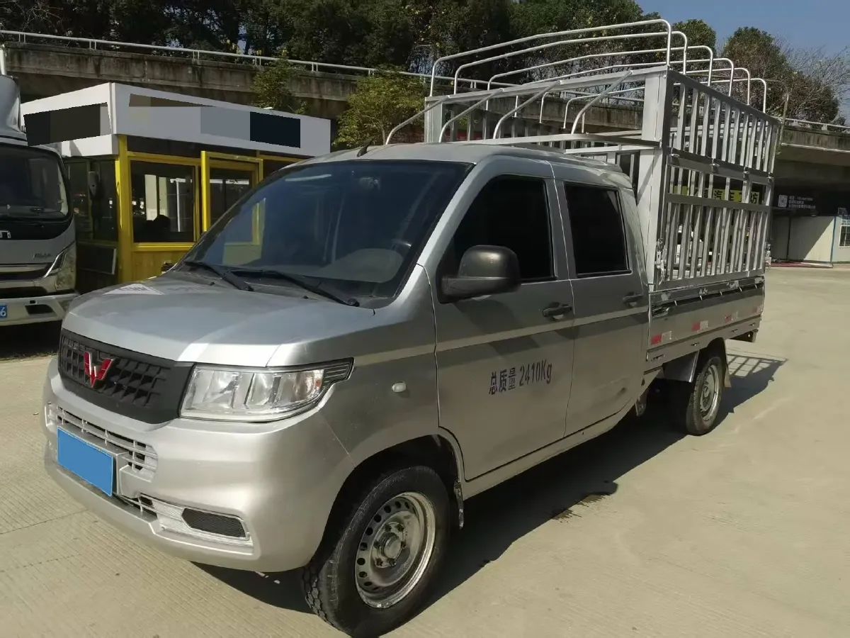 2019 WuLing RongGuang New Truck 1.5L 107HP L4 5MT,autocango,china used car exporter,china ev exporter,chinese used car exporter,chinese used ev exporter