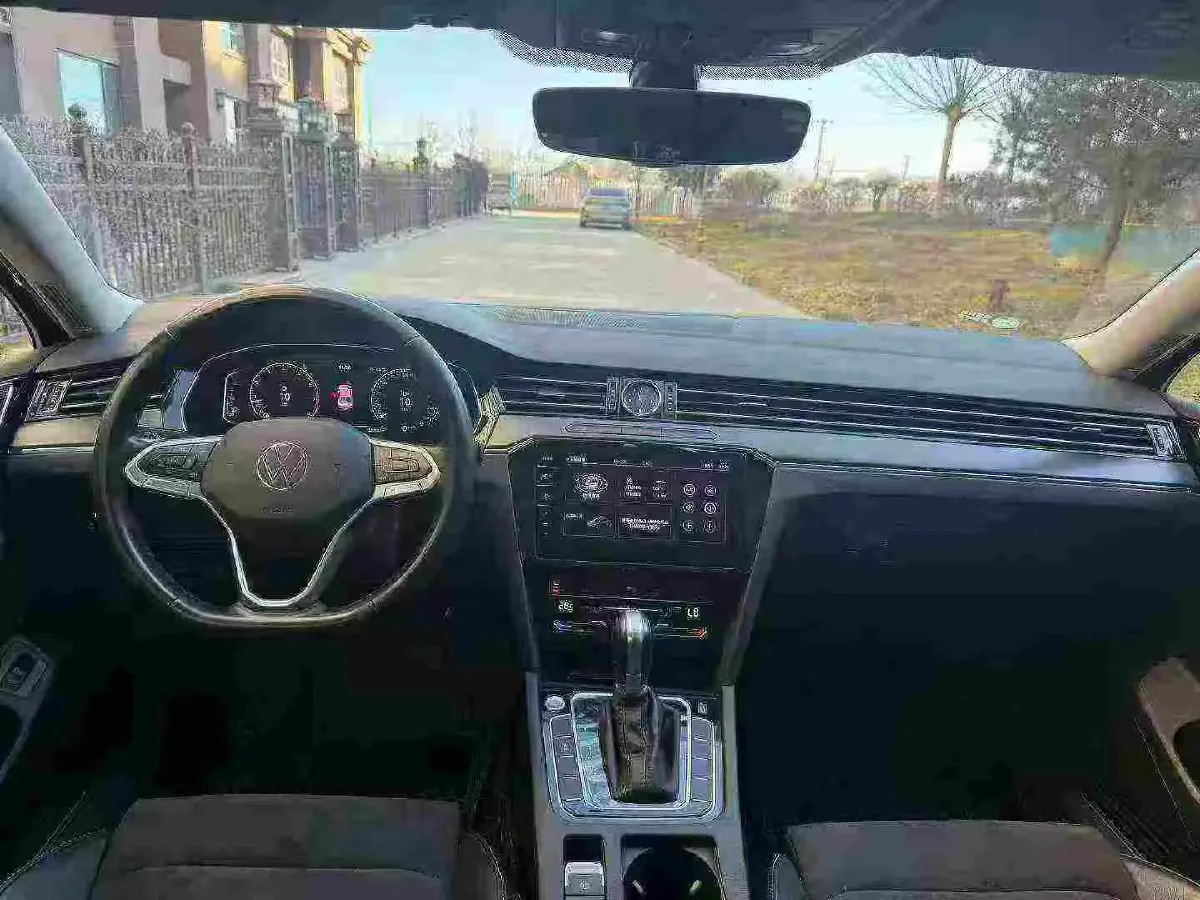 2020 Volkswagen Magotan 2.0T 186HP L4 7DCT,autocango,china used car exporter,china ev exporter,chinese used car exporter,chinese used ev exporter