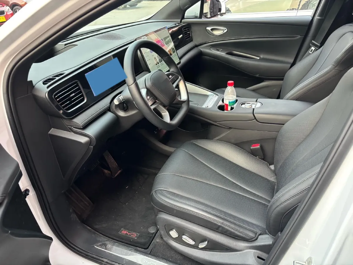 2025 LanDian E5 PLUS 1.5L 95HP L4 E-CVT PHEV,autocango,china used car exporter,china ev exporter,chinese used car exporter,chinese used ev exporter