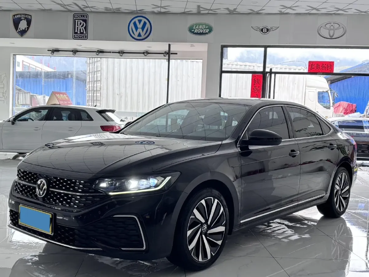 2021 Volkswagen Passat 2.0T 186HP L4 7DCT,autocango,china used car exporter,china ev exporter,chinese used car exporter,chinese used ev exporter