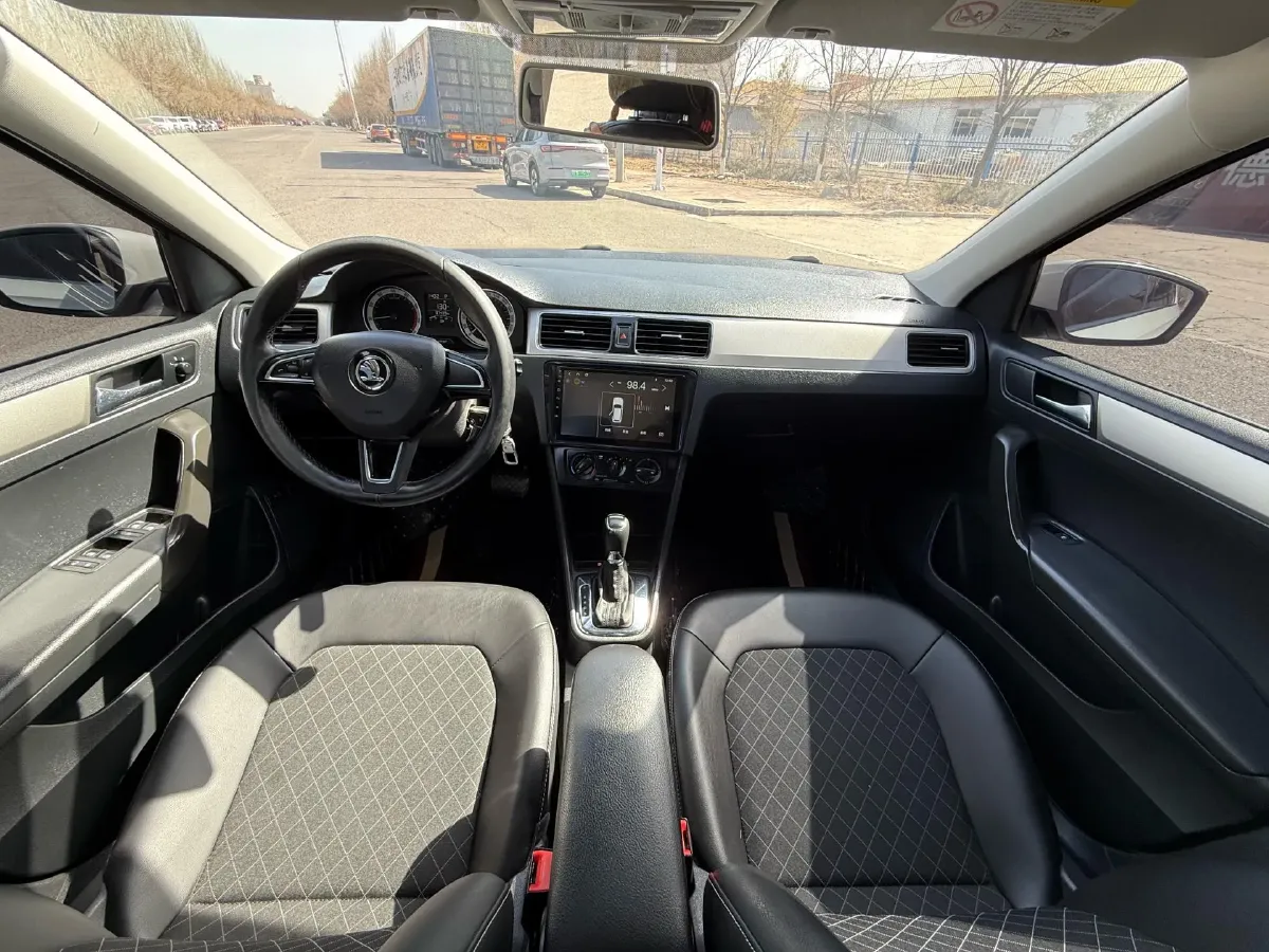 2019 SWM G01 1.5T 156HP L4 6AT,autocango,china used car exporter,china ev exporter,chinese used car exporter,chinese used ev exporter