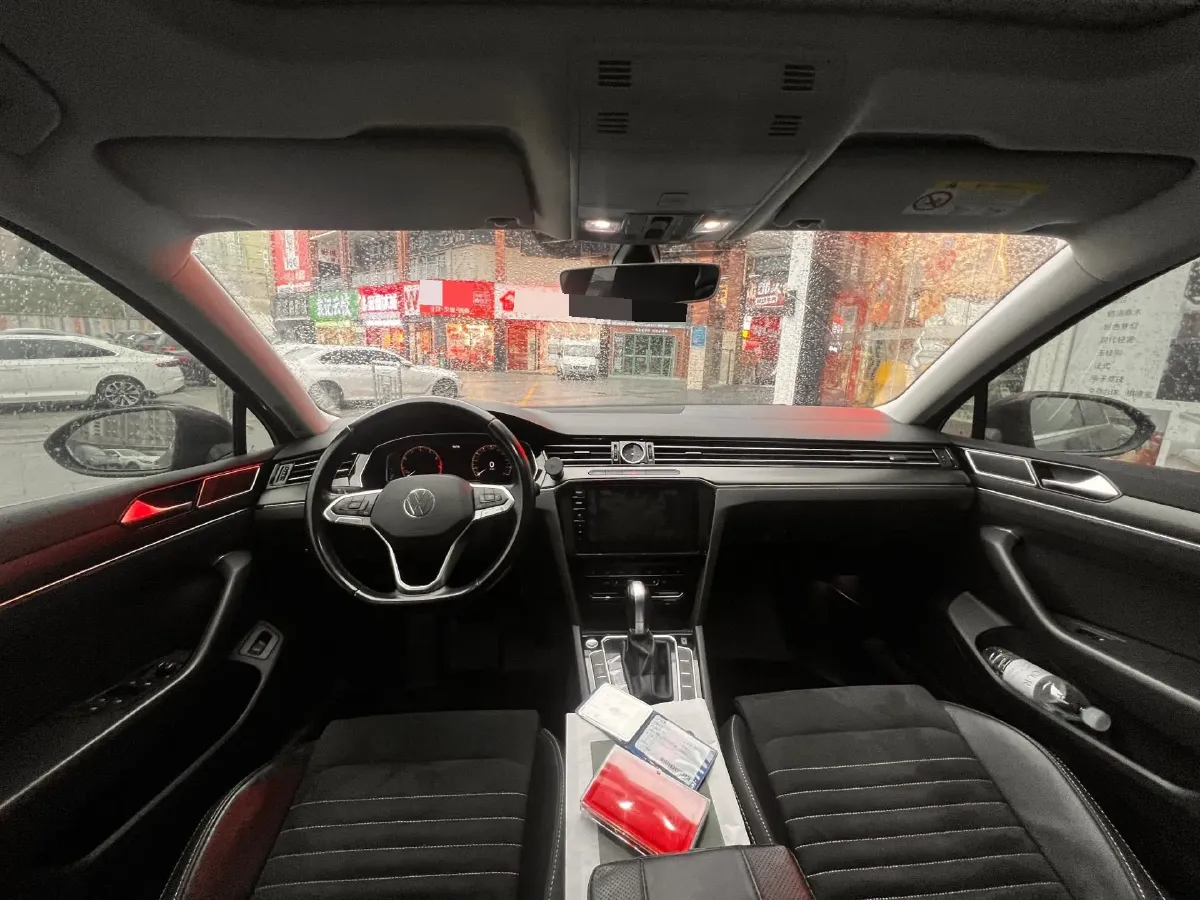 2020 Volkswagen Magotan 2.0T 186HP L4 7DCT,autocango,china used car exporter,china ev exporter,chinese used car exporter,chinese used ev exporter