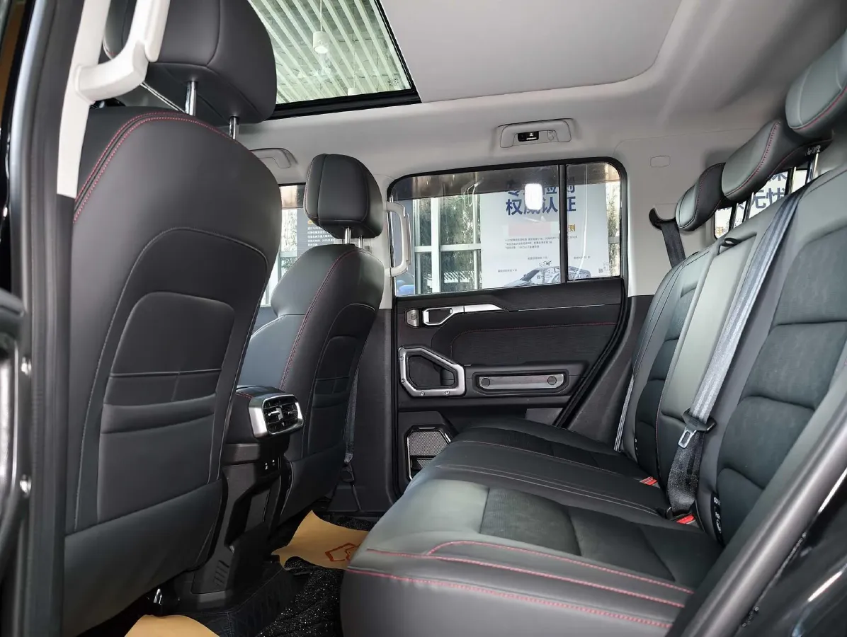 2023 Jetour Traveller 2.0T 254HP L4 7DCT,autocango,china used car exporter,china ev exporter,chinese used car exporter,chinese used ev exporter