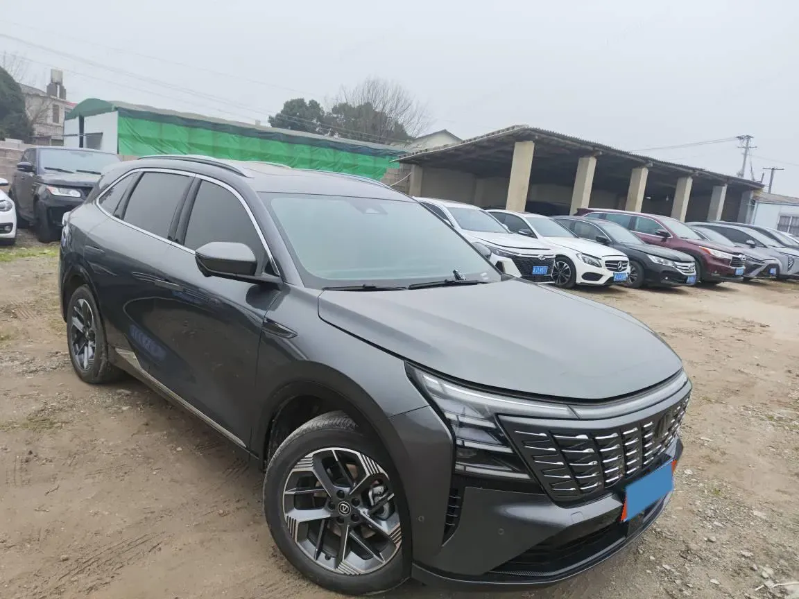 2025 ChangAn CS75 Plus 1.5T 192HP L4 8AT,autocango,china used car exporter,china ev exporter,chinese used car exporter,chinese used ev exporter