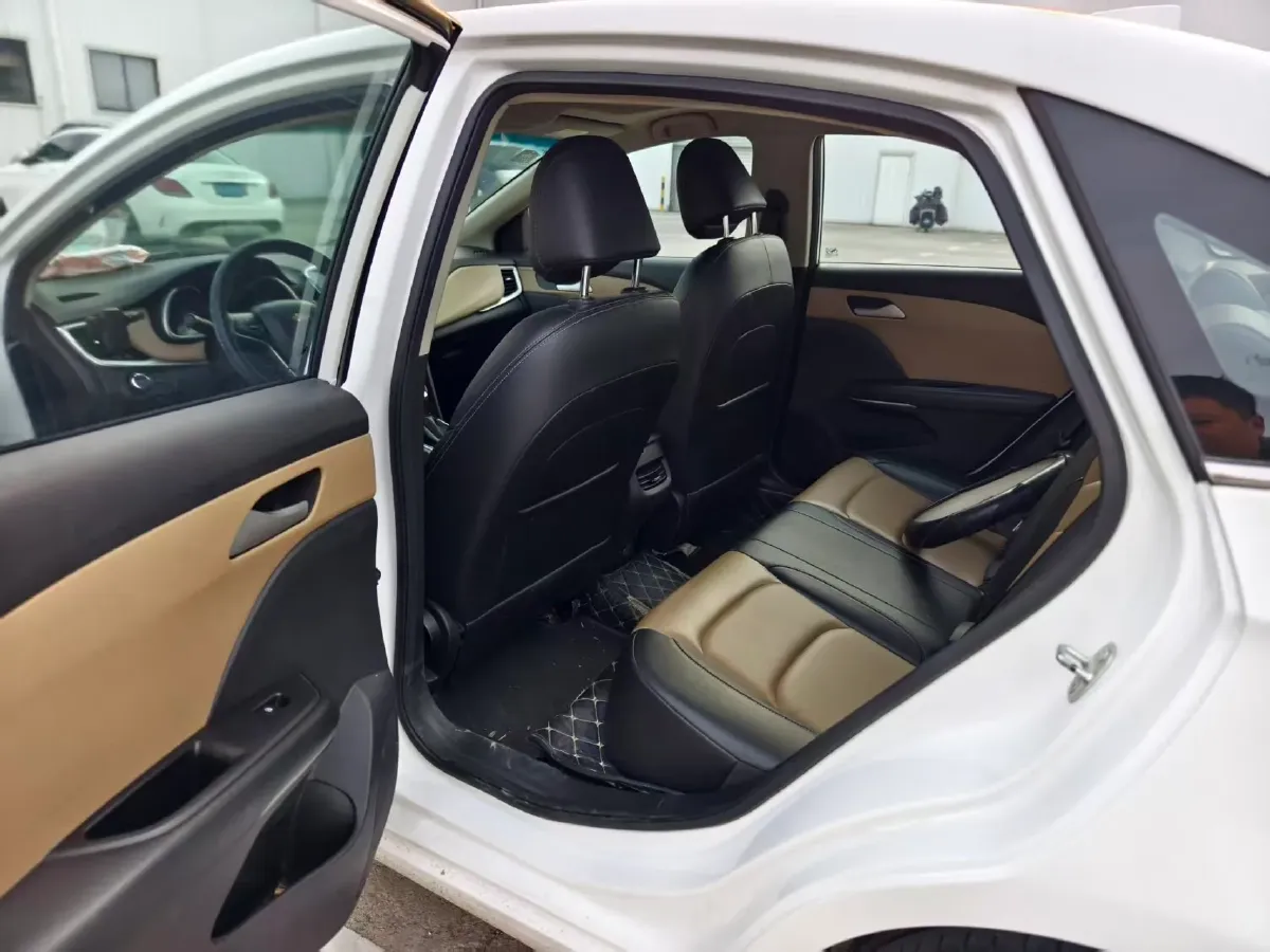 2020 Chevrolet Monza 1.5L 113HP L4 6AT,autocango,china used car exporter,china ev exporter,chinese used car exporter,chinese used ev exporter