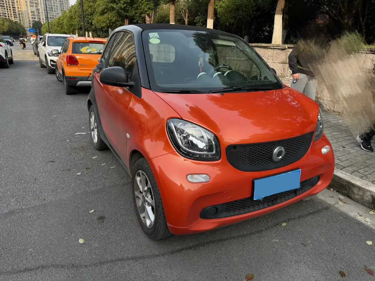 2015 Smart smart fortwo 1.0L 71HP L3 5AMT,autocango,china used car exporter,china ev exporter,chinese used car exporter,chinese used ev exporter