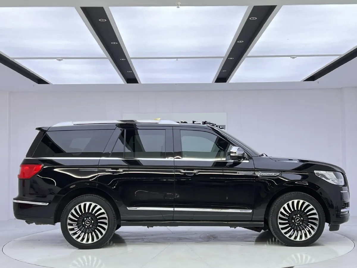 2020 Lincoln Navigator 3.5T 388HP V6 10AT,autocango,china used car exporter,china ev exporter,chinese used car exporter,chinese used ev exporter