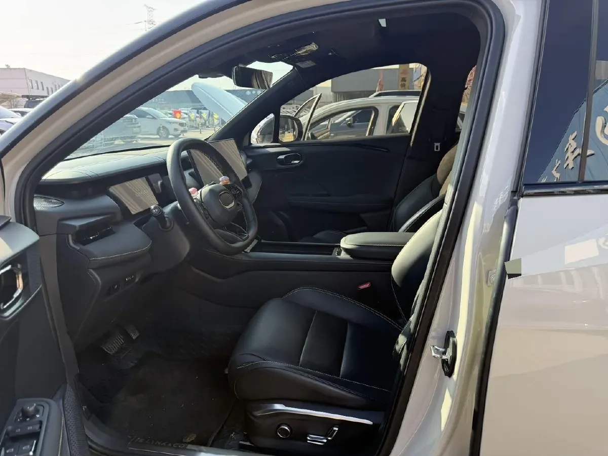 2025 LYNK&CO 06 1.5T 181HP L4 7DCT,autocango,china used car exporter,china ev exporter,chinese used car exporter,chinese used ev exporter