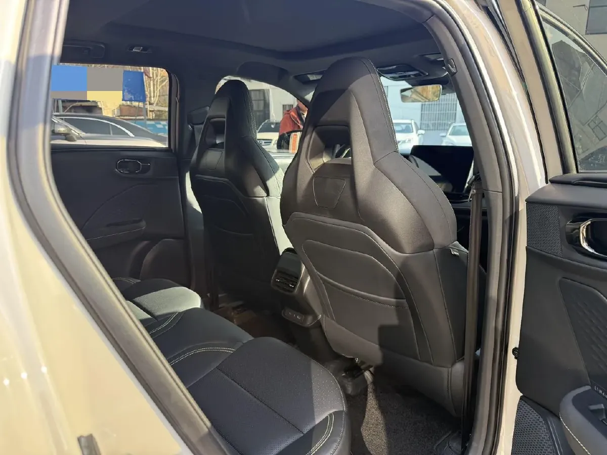 2025 LYNK&CO 06 1.5T 181HP L4 7DCT,autocango,china used car exporter,china ev exporter,chinese used car exporter,chinese used ev exporter