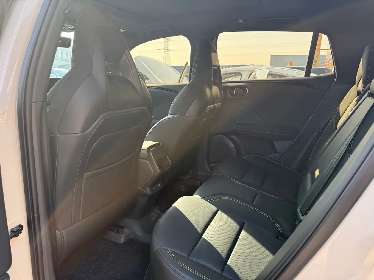 2025 LYNK&CO 06 1.5T 181HP L4 7DCT,autocango,china used car exporter,china ev exporter,chinese used car exporter,chinese used ev exporter