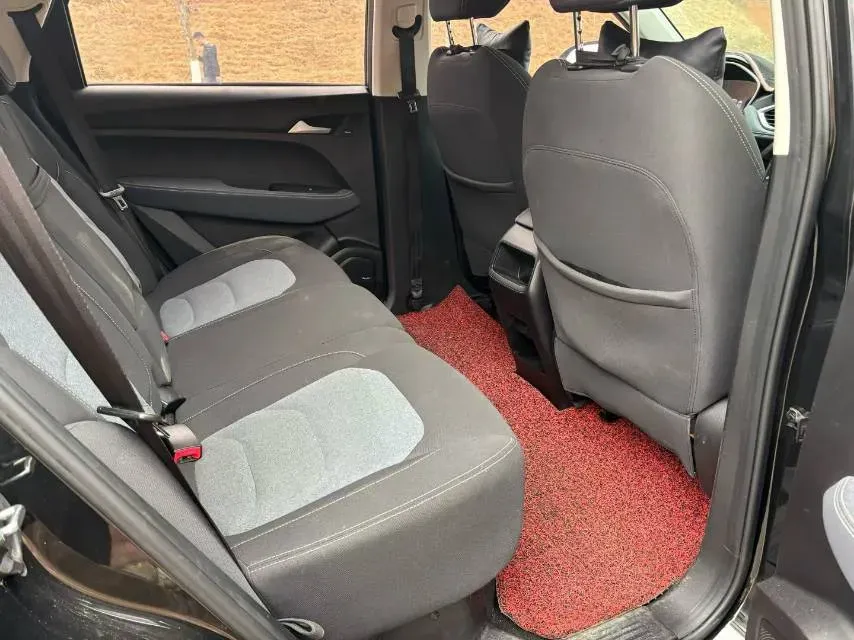 2018 BaoJun 530 1.5T 150HP L4 6MT,autocango,china used car exporter,china ev exporter,chinese used car exporter,chinese used ev exporter