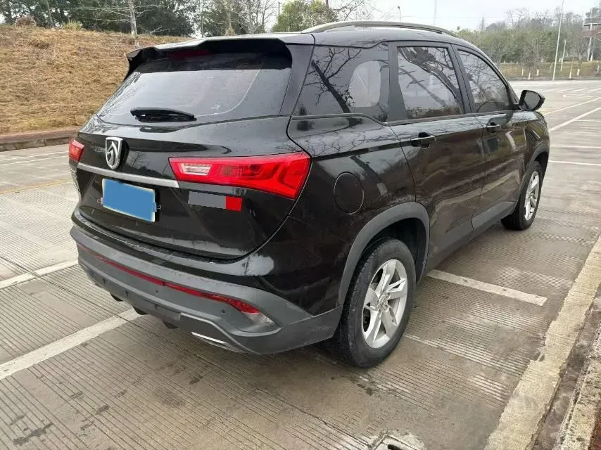 2018 BaoJun 530 1.5T 150HP L4 6MT,autocango,china used car exporter,china ev exporter,chinese used car exporter,chinese used ev exporter