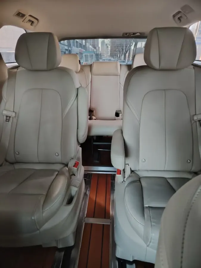 2022 Buick GL8 2.0T 237HP L4 9AT,autocango,china used car exporter,china ev exporter,chinese used car exporter,chinese used ev exporter