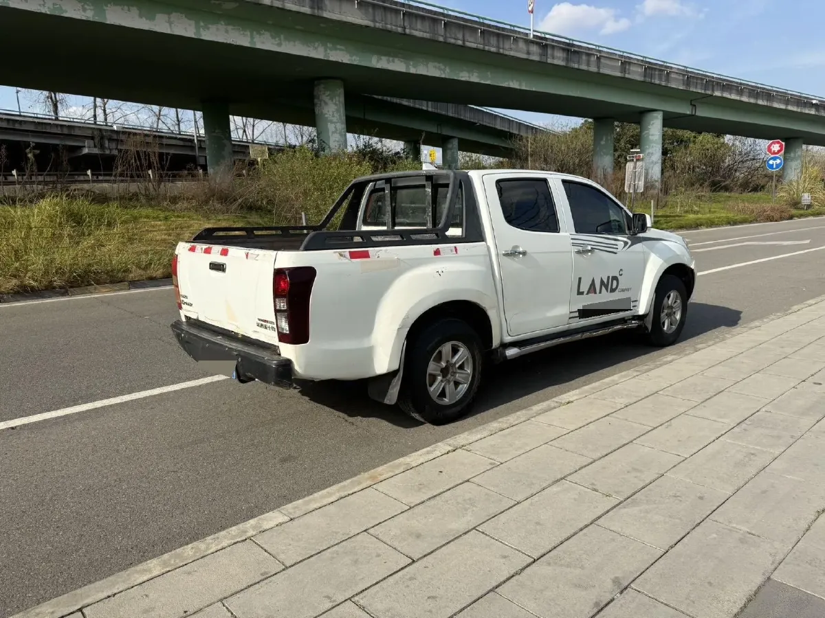 2019 Isuzu D-MAX 3.0T 177HP L4 6MT,autocango,china used car exporter,china ev exporter,chinese used car exporter,chinese used ev exporter