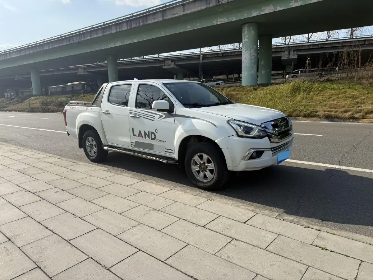 2019 Isuzu D-MAX 3.0T 177HP L4 6MT,autocango,china used car exporter,china ev exporter,chinese used car exporter,chinese used ev exporter