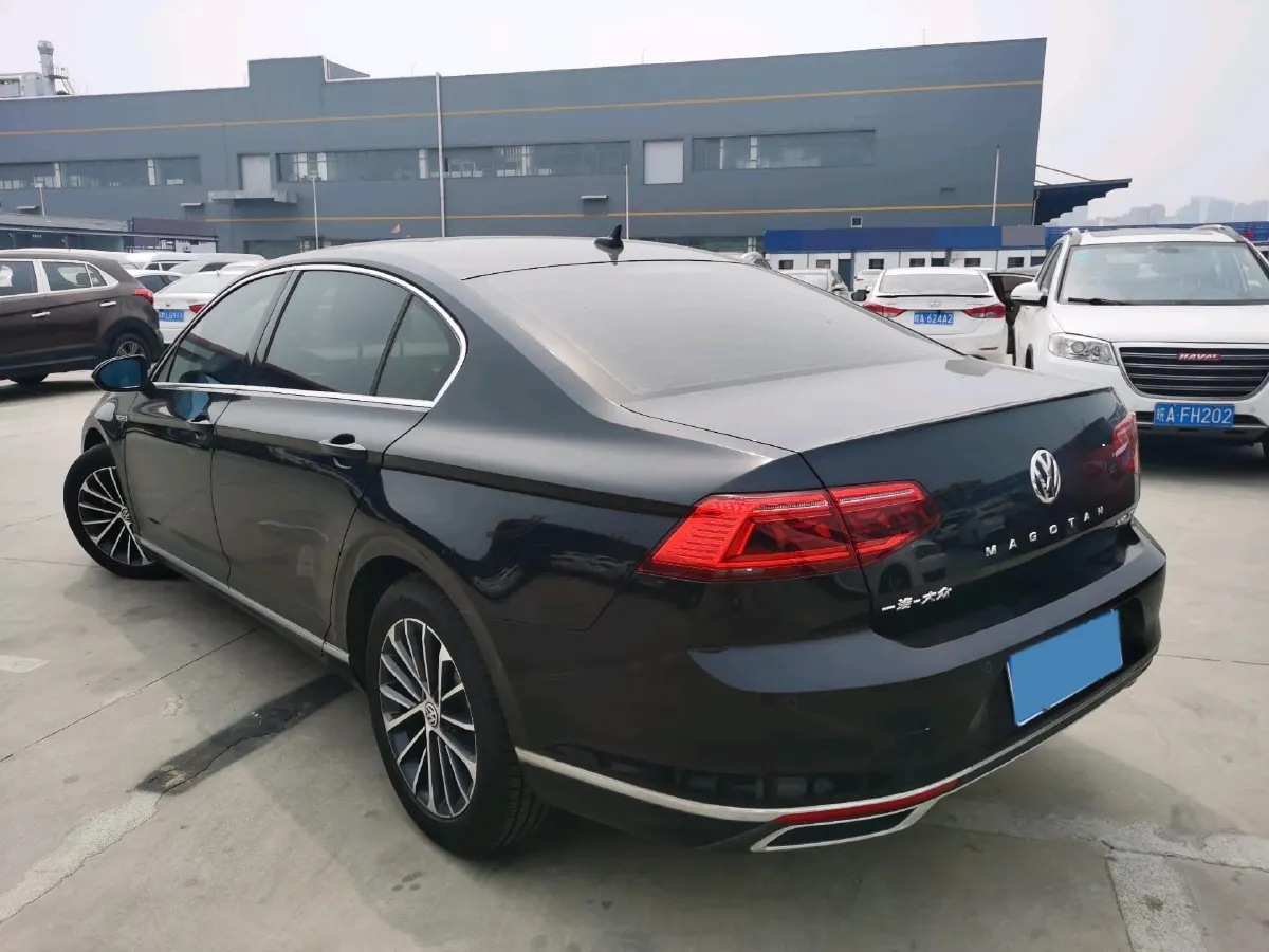 2020 Volkswagen Magotan 2.0T 186HP L4 7DCT,autocango,china used car exporter,china ev exporter,chinese used car exporter,chinese used ev exporter