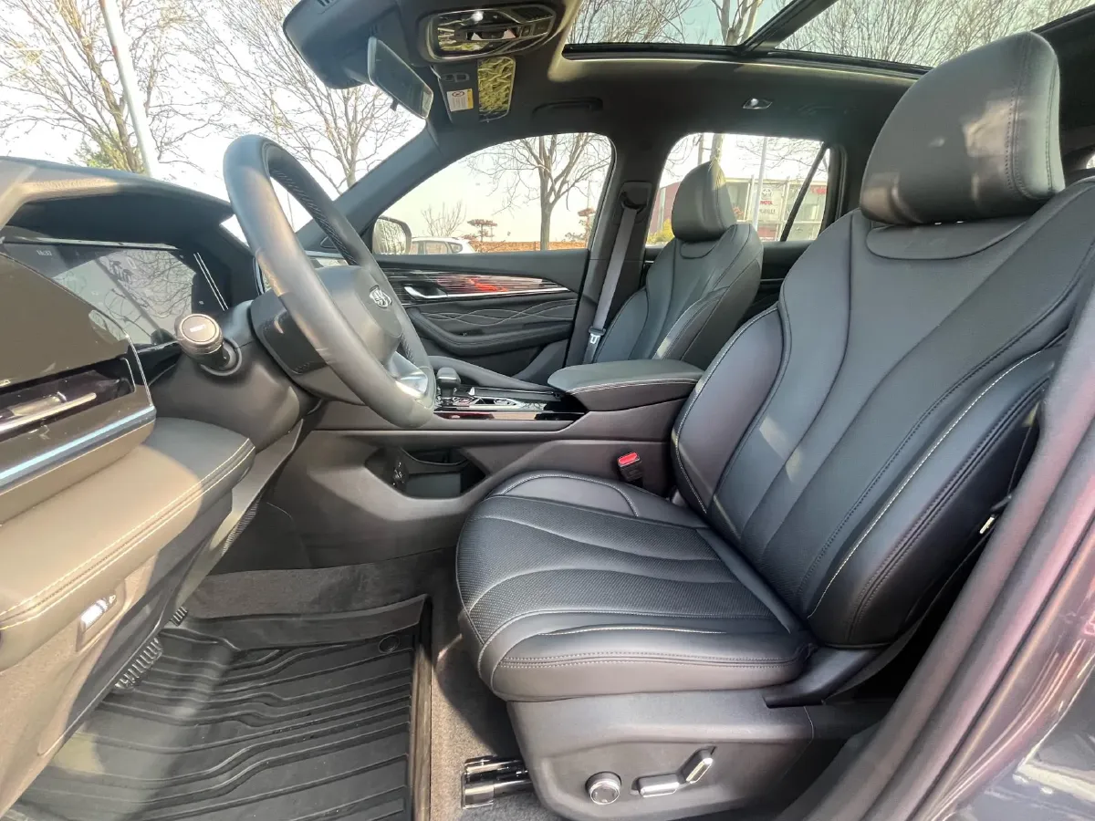 2024 Geely Monjaro 2.0T 218HP L4 7DCT,autocango,china used car exporter,china ev exporter,chinese used car exporter,chinese used ev exporter