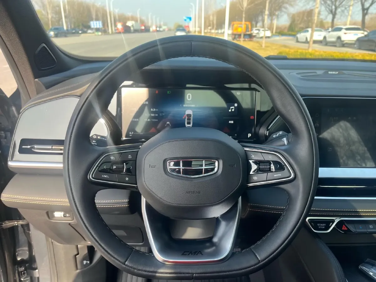 2024 Geely Monjaro 2.0T 218HP L4 7DCT,autocango,china used car exporter,china ev exporter,chinese used car exporter,chinese used ev exporter