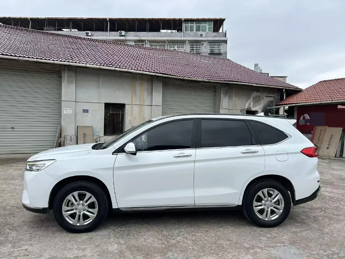 2021 Haval M6 1.5T 150HP L4 7DCT,autocango,china used car exporter,china ev exporter,chinese used car exporter,chinese used ev exporter