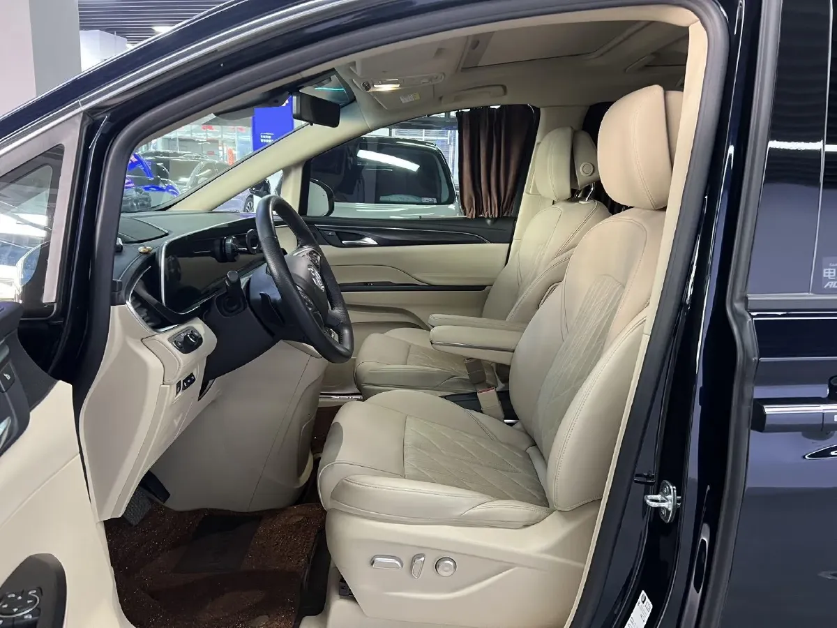2023 Buick GL8 2.0T 237HP L4 9AT,autocango,china used car exporter,china ev exporter,chinese used car exporter,chinese used ev exporter