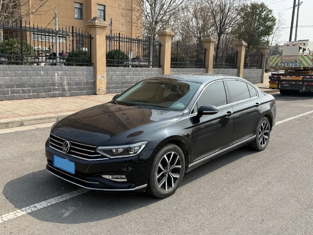 2020 Volkswagen Magotan 2.0T 186HP L4 7DCT,autocango,china used car exporter,china ev exporter,chinese used car exporter,chinese used ev exporter