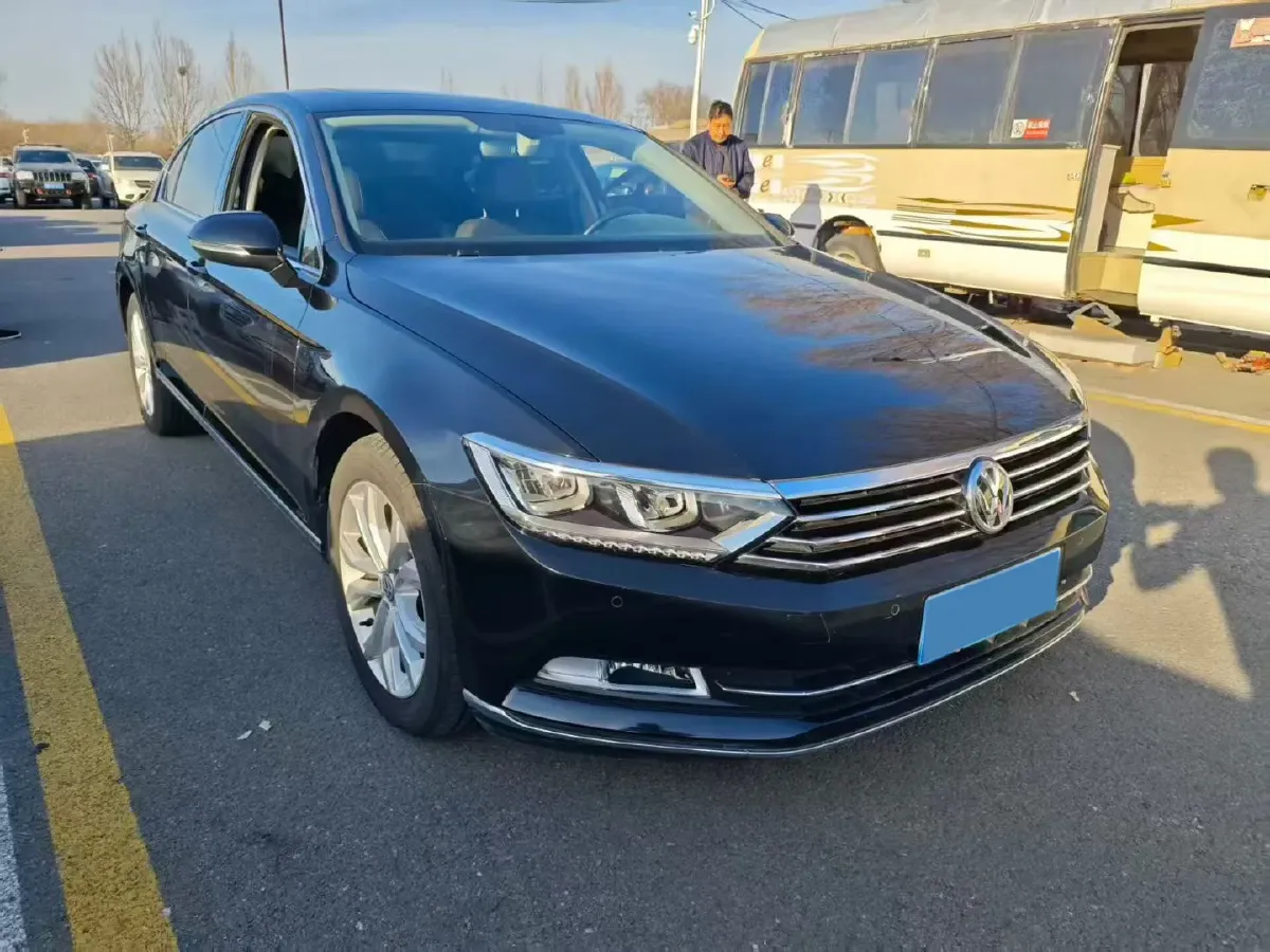 2019 Volkswagen Magotan 2.0T 186HP L4 7DCT,autocango,china used car exporter,china ev exporter,chinese used car exporter,chinese used ev exporter