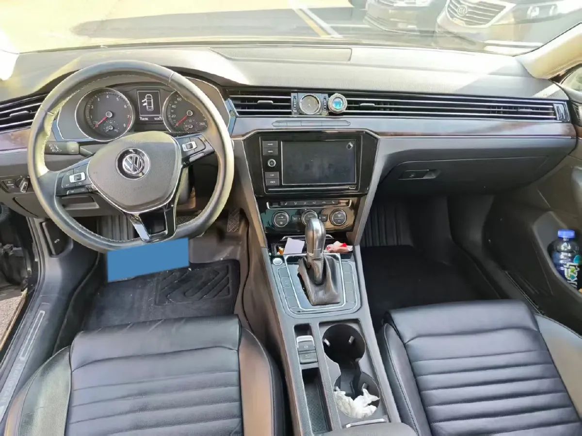 2019 Volkswagen Magotan 2.0T 186HP L4 7DCT,autocango,china used car exporter,china ev exporter,chinese used car exporter,chinese used ev exporter