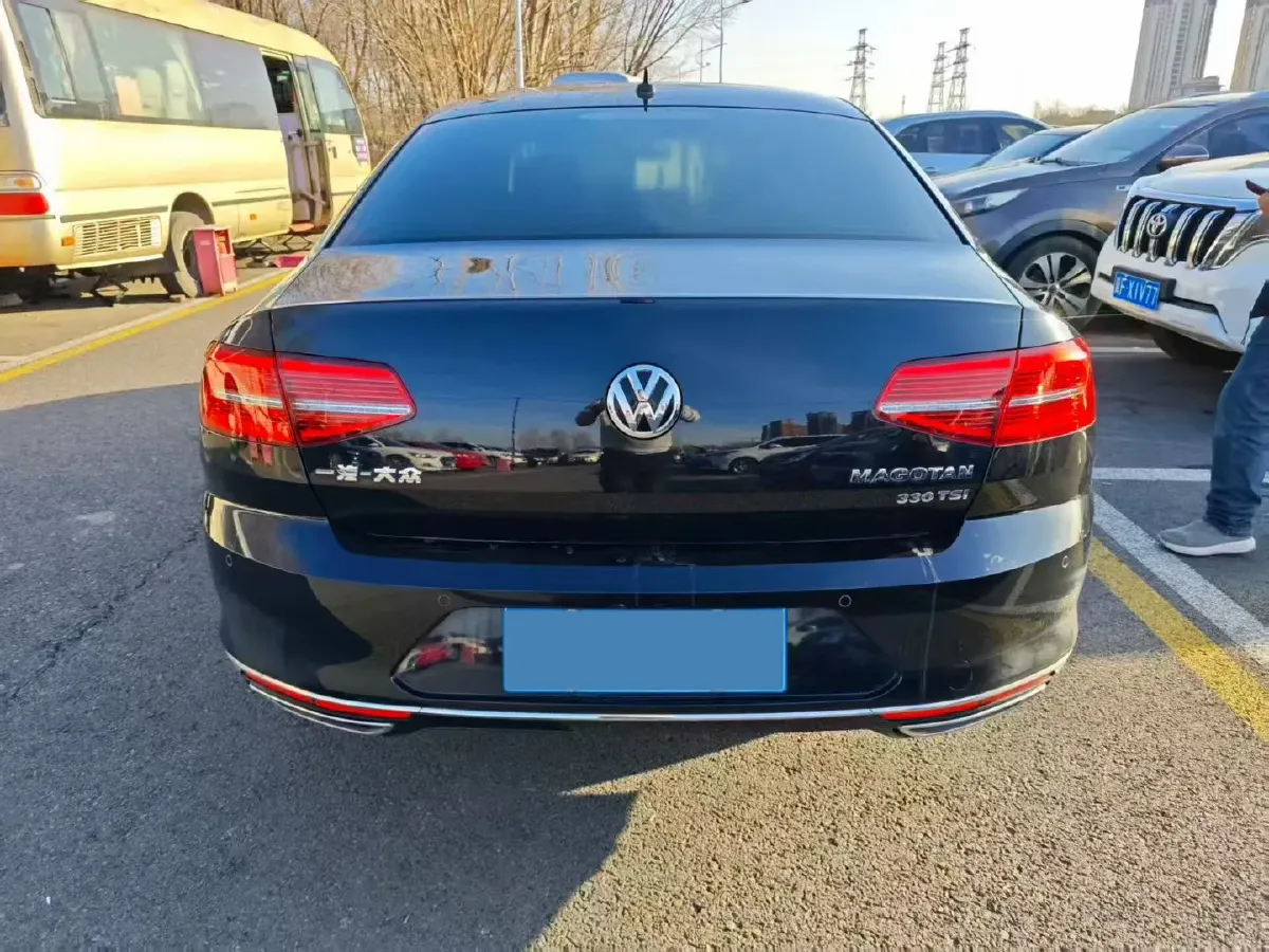 2019 Volkswagen Magotan 2.0T 186HP L4 7DCT,autocango,china used car exporter,china ev exporter,chinese used car exporter,chinese used ev exporter