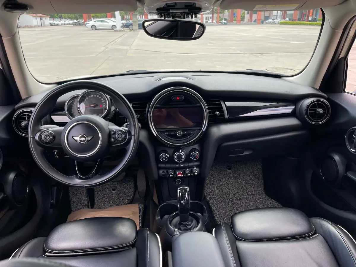 2018 MINI COUNTRYMAN 1.5T 136HP L3 6AT,autocango,china used car exporter,china ev exporter,chinese used car exporter,chinese used ev exporter