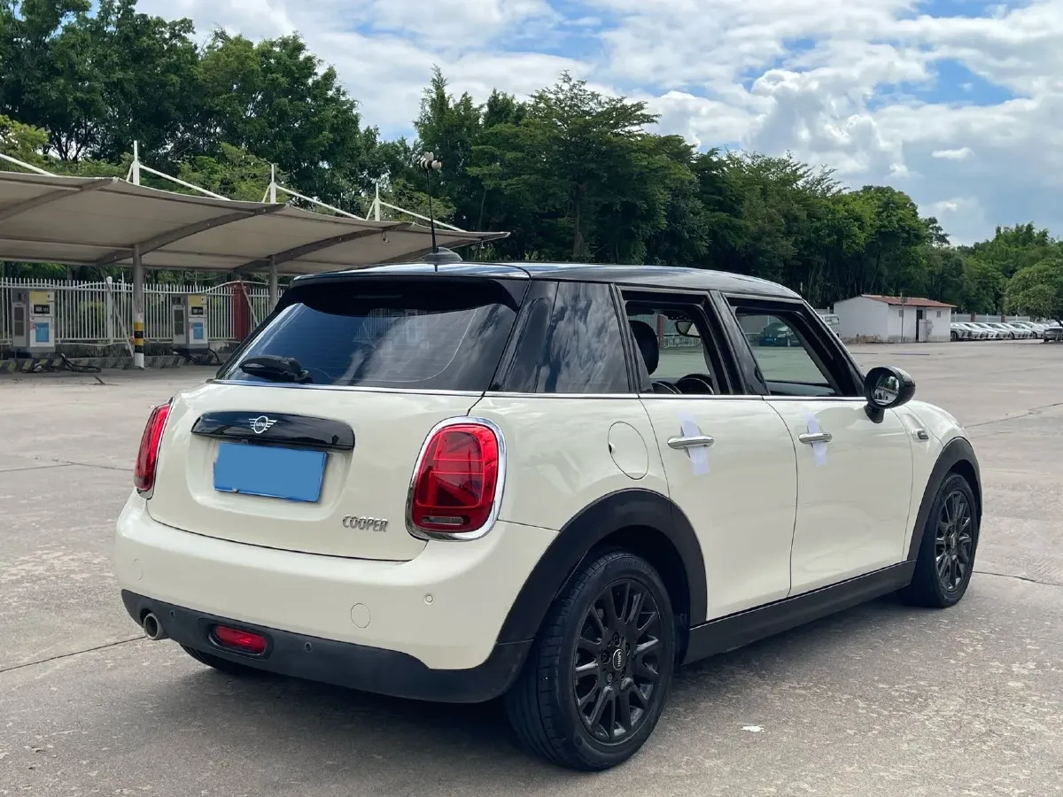 2018 MINI COUNTRYMAN 1.5T 136HP L3 6AT,autocango,china used car exporter,china ev exporter,chinese used car exporter,chinese used ev exporter