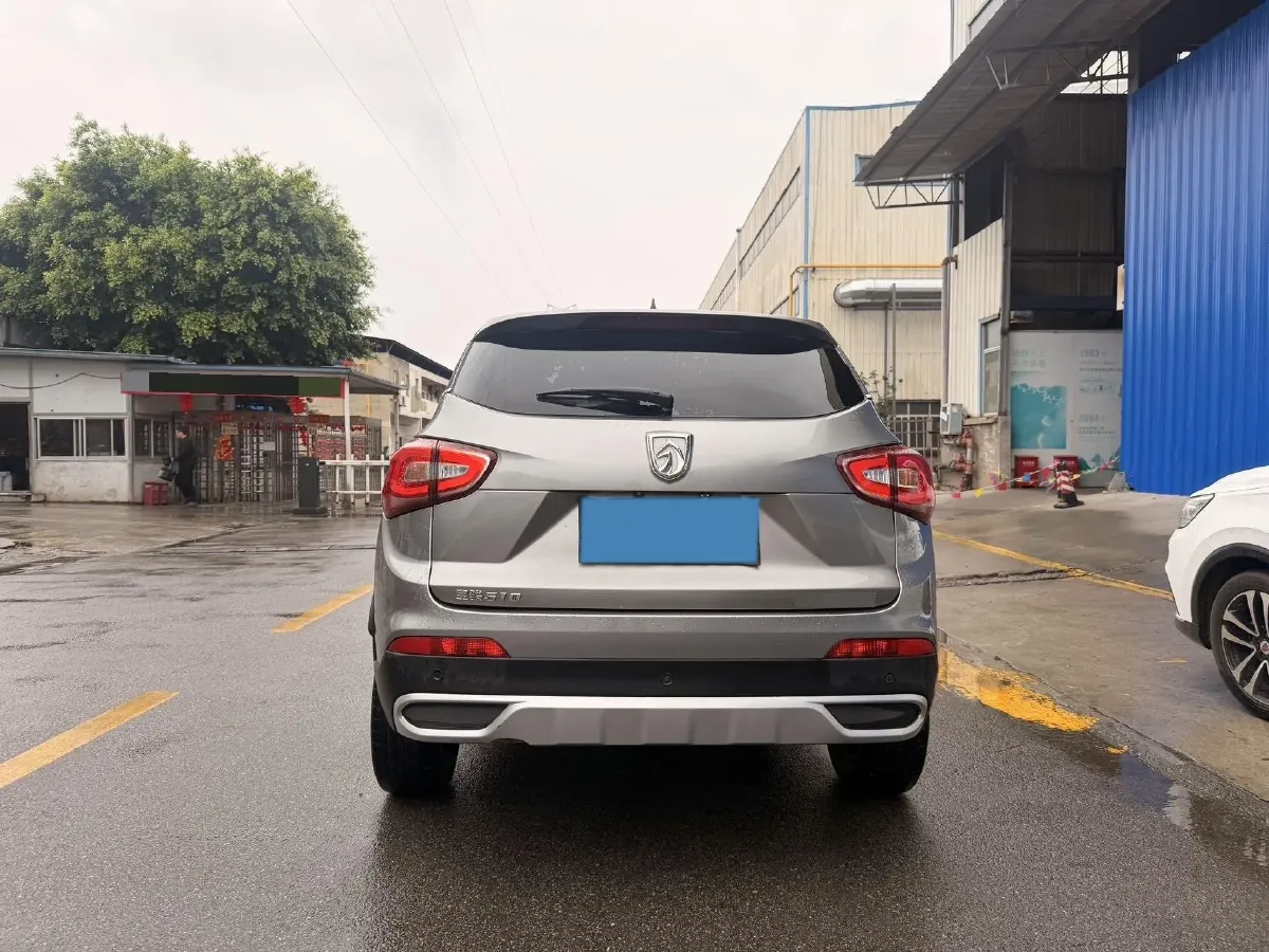 2017 BaoJun 510 1.5L 112HP L4 6MT,autocango,china used car exporter,china ev exporter,chinese used car exporter,chinese used ev exporter