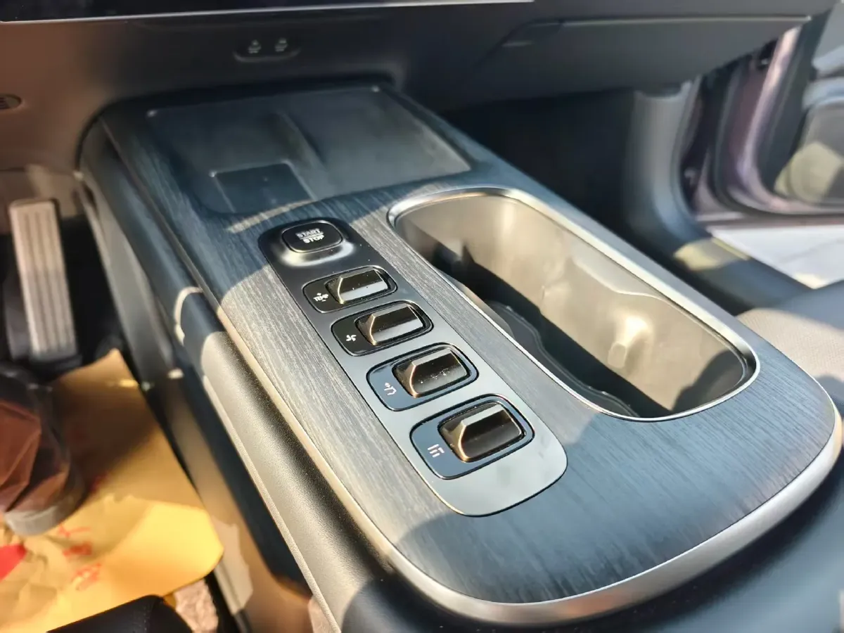 2024 MI SU7 BEV 94.3KWH,autocango,china used car exporter,china ev exporter,chinese used car exporter,chinese used ev exporter