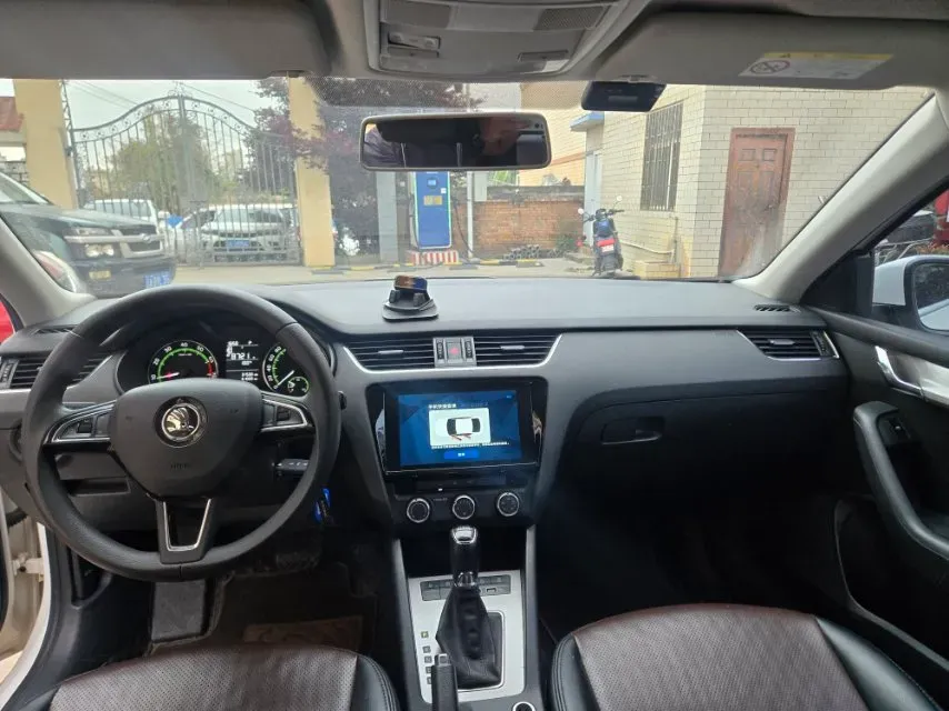 2020 Skoda Octavia 1.2T 116HP L4 7DCT,autocango,china used car exporter,china ev exporter,chinese used car exporter,chinese used ev exporter