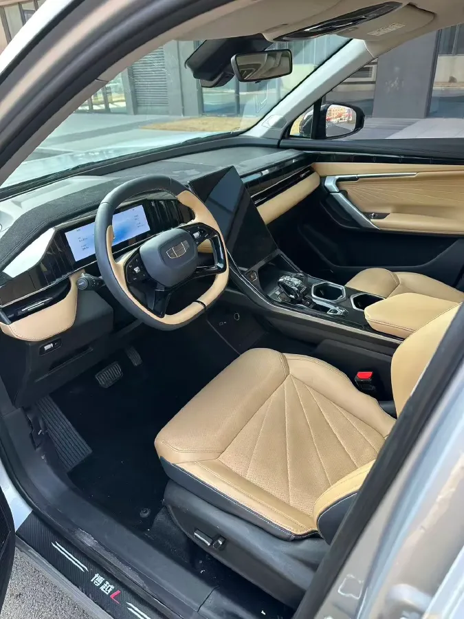 2023 Geely StarRay 1.5T 181HP L4 7DCT,autocango,china used car exporter,china ev exporter,chinese used car exporter,chinese used ev exporter