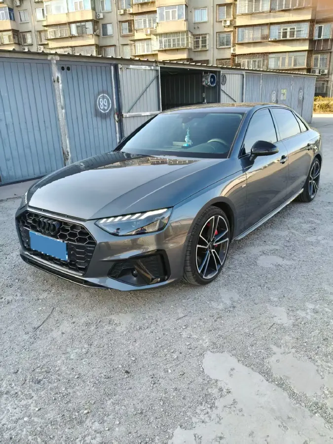 2024 Audi A4L 2.0T 245HP L4 7DCT,autocango,china used car exporter,china ev exporter,chinese used car exporter,chinese used ev exporter