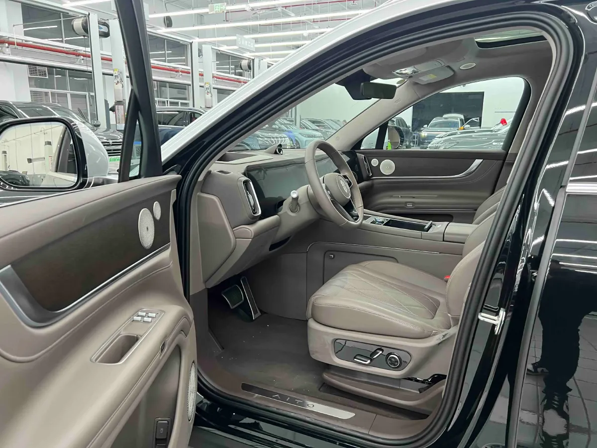 2024 AITO AITO M9 1.5T 152HP L4 REEV 42KWH,autocango,china used car exporter,china ev exporter,chinese used car exporter,chinese used ev exporter