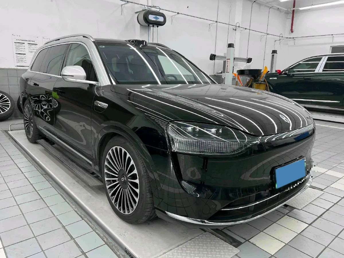 2024 AITO AITO M9 1.5T 152HP L4 REEV 42KWH,autocango,china used car exporter,china ev exporter,chinese used car exporter,chinese used ev exporter