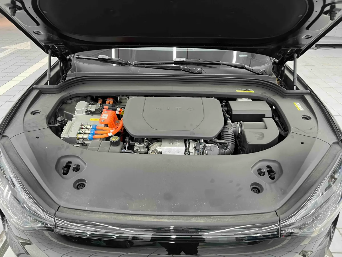2024 AITO AITO M9 1.5T 152HP L4 REEV 42KWH,autocango,china used car exporter,china ev exporter,chinese used car exporter,chinese used ev exporter
