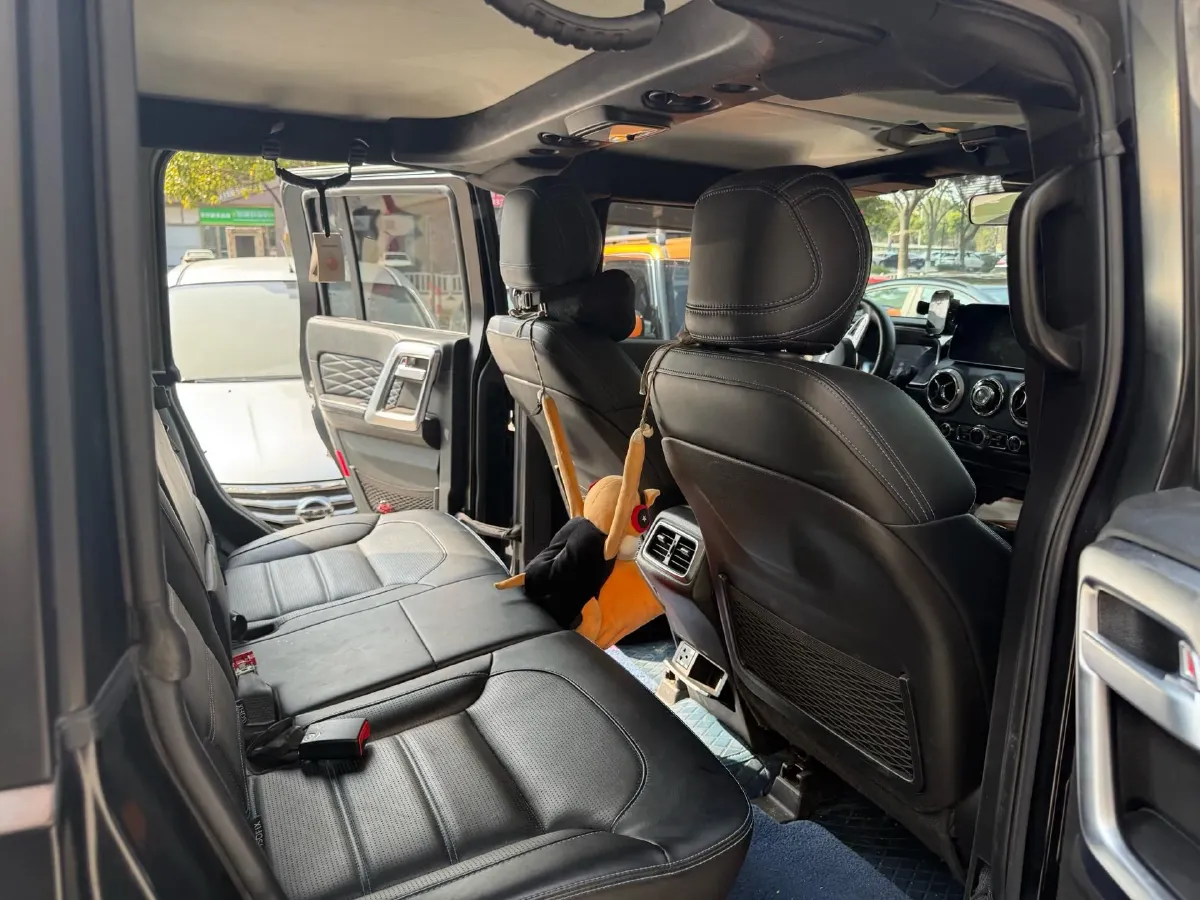 2021 Beijing BJ40 2.0T 163HP L4 8AT,autocango,china used car exporter,china ev exporter,chinese used car exporter,chinese used ev exporter