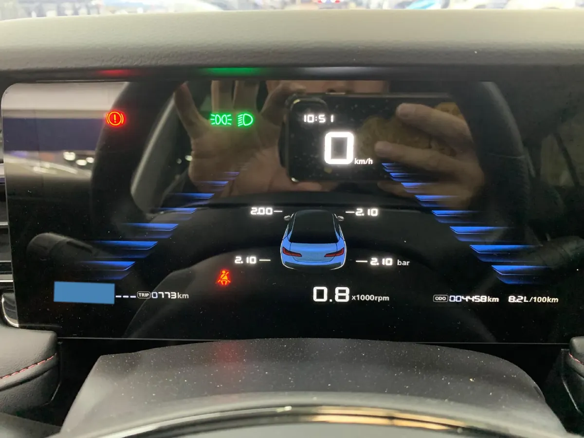 2023 Roewe i5 1.5L 129HP L4 5MT,autocango,china used car exporter,china ev exporter,chinese used car exporter,chinese used ev exporter