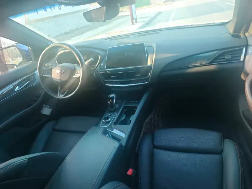 2024 Cadillac CT5 2.0T 237HP L4 10AT,autocango,china used car exporter,china ev exporter,chinese used car exporter,chinese used ev exporter