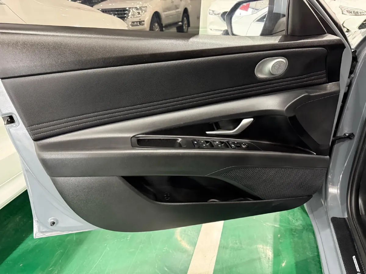 2023 Hyundai Elantra 1.5L 115HP L4 CVT,autocango,china used car exporter,china ev exporter,chinese used car exporter,chinese used ev exporter