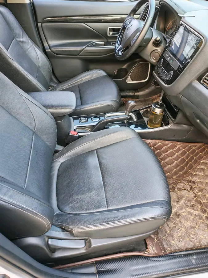 2018 Mitsubishi Outlander 2.0L 166HP L4 CVT,autocango,china used car exporter,china ev exporter,chinese used car exporter,chinese used ev exporter