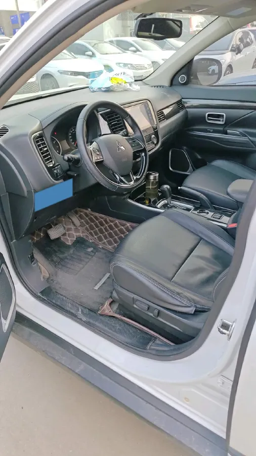 2018 Mitsubishi Outlander 2.0L 166HP L4 CVT,autocango,china used car exporter,china ev exporter,chinese used car exporter,chinese used ev exporter