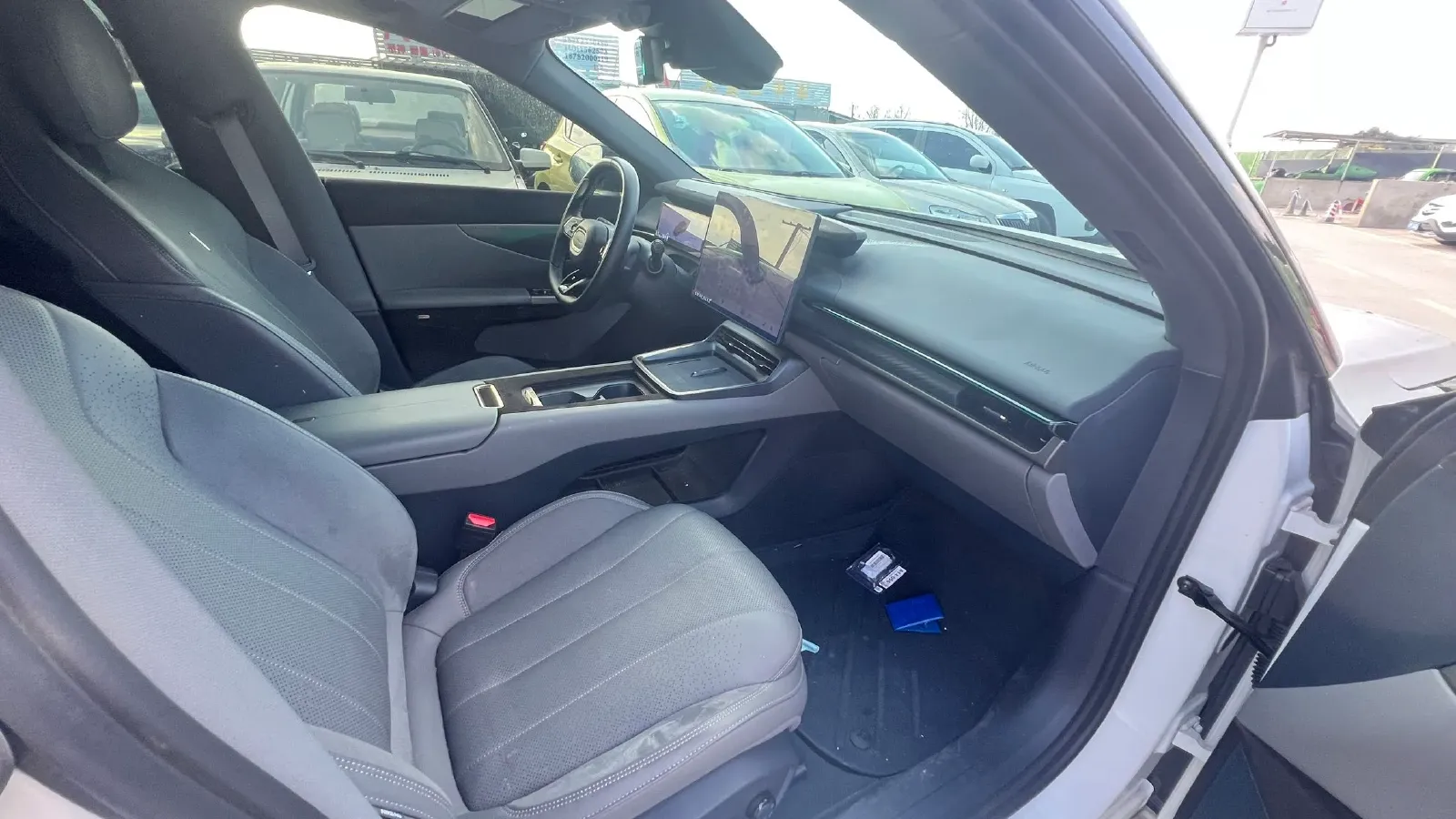 2024 LYNK&CO 07 EM-P 1.5T 163HP L4 3DHT PHEV 18.99KWH,autocango,china used car exporter,china ev exporter,chinese used car exporter,chinese used ev exporter