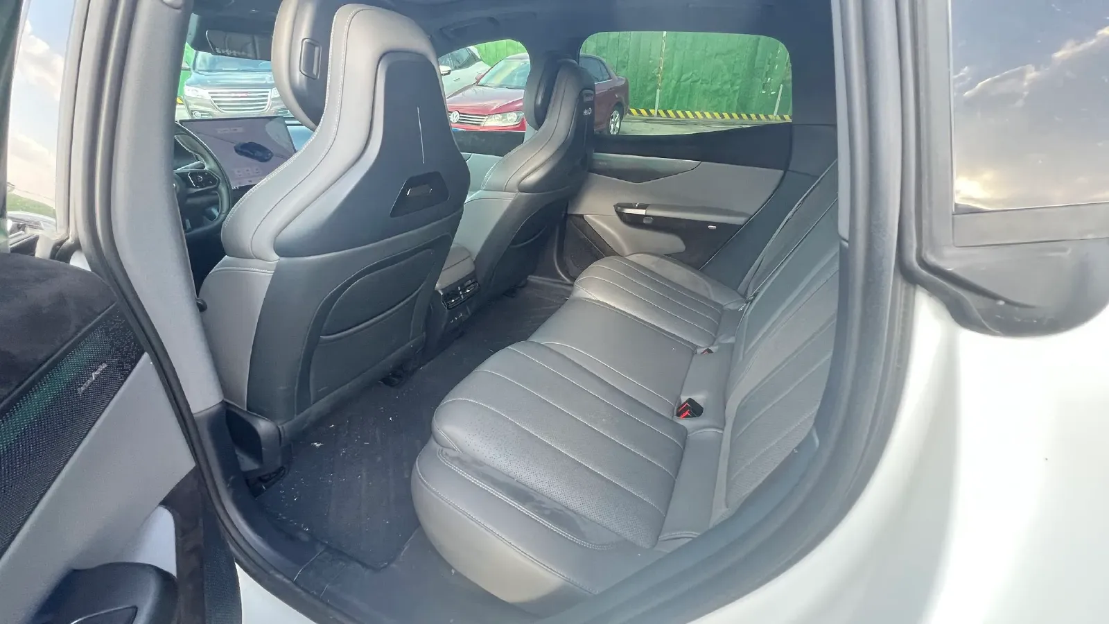 2024 LYNK&CO 07 EM-P 1.5T 163HP L4 3DHT PHEV 18.99KWH,autocango,china used car exporter,china ev exporter,chinese used car exporter,chinese used ev exporter